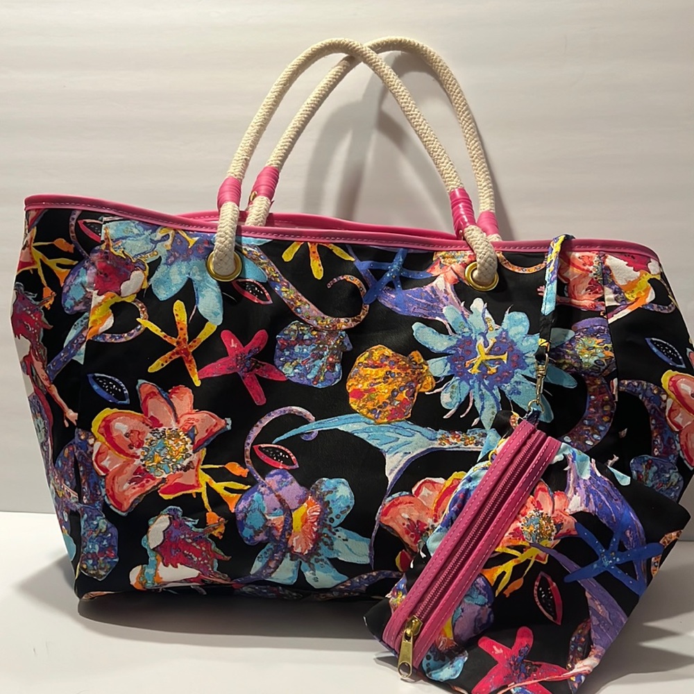 Palm Island tote and detachable bag rope handles metal studs on bottom
